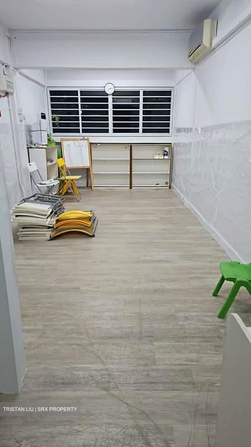 Ang Mo Kio Avenue 1 (D20), Shop House #537645221